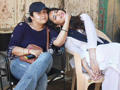 Producer turned director Sarika Sanjot shoots for her debut in Varanasi
