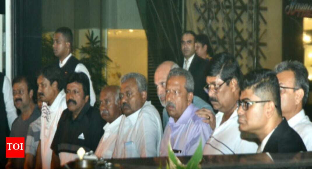 Congress, JD(S) offer mantri posts to rebels