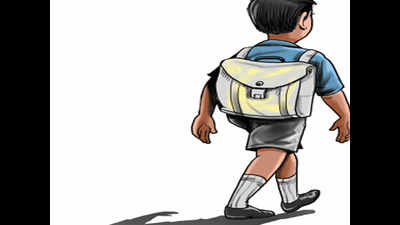 Tamil Nadu: Government school students will get shoes instead of chappals, says minister