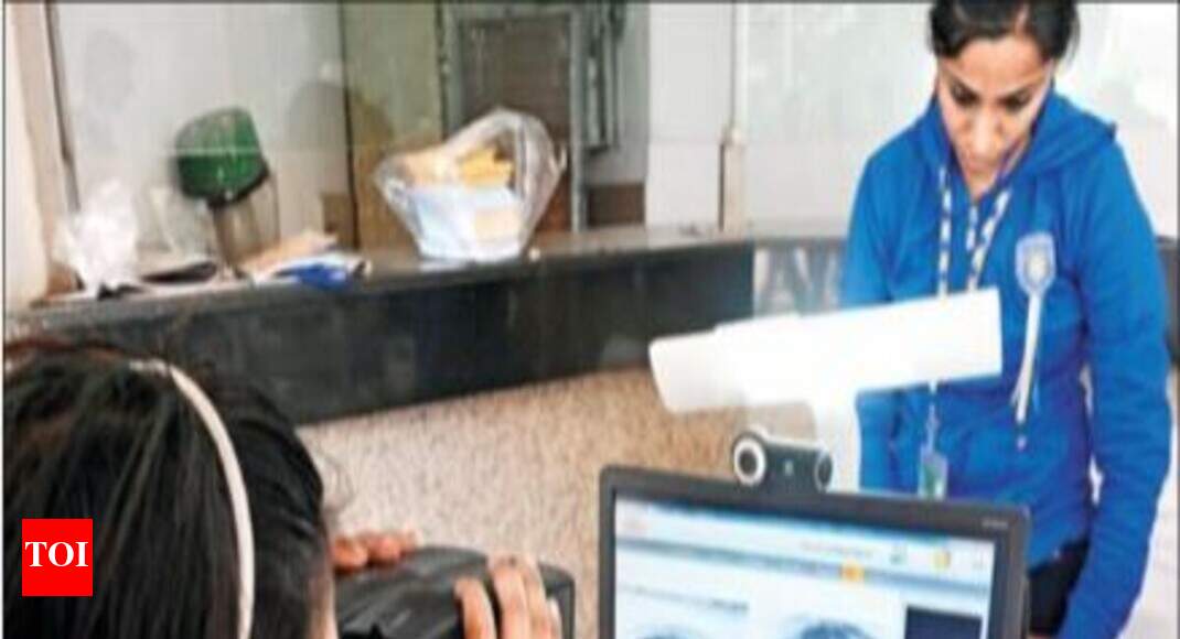 House allows voluntary use of Aadhaar