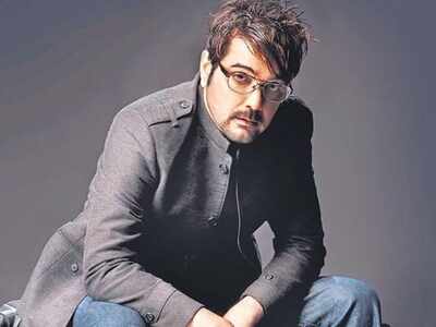 Actor Prosenjit Chatterjee to produce ‘Oloukik Na Loukik’