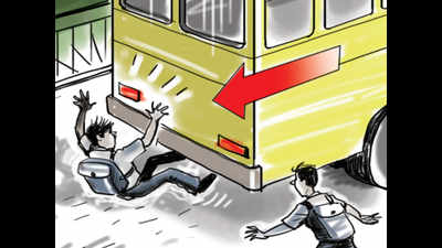 Punjab: Kid falls from school bus, brother saves his life