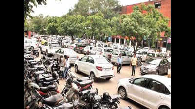 UT seeks report on paid parking management system