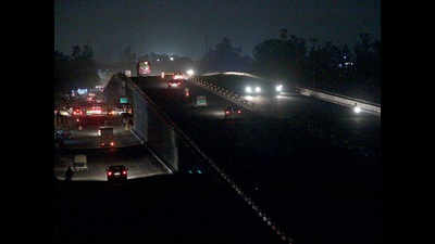 Opened in a hurry, Ghaziabad flyover lacks streetlamps
