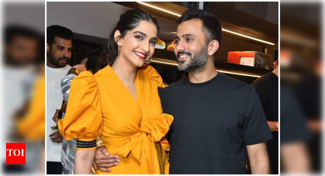 A comic tribute to Sonam Kapoor and Anand Ahuja's romance | Hindi Movie ...