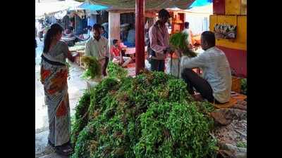 Garnish goes missing as price of coriander rises 400% in Mumbai