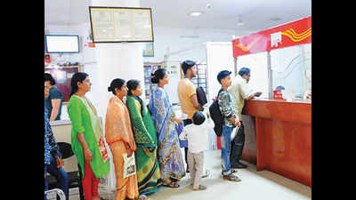 Aurangabad: Citizens have a harrowing time with Aadhaar enrolments, updates