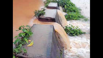 Rain throws life out of gear in Meghalaya
