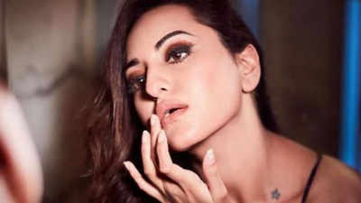Sonakshi Sinha in legal trouble! Police visit her residence