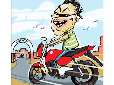 Missing life in jail, Tamil Nadu man out on bail steals motorbike to go  back | Chennai News - Times of India