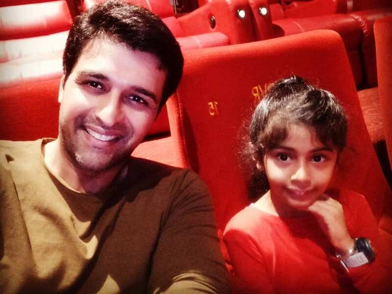 Juhi Parmar S Ex Husband Sachin Shroff Enjoys A Movie Date With Daughter Samairra Shares Pic Times Of India juhi parmar s ex husband sachin shroff