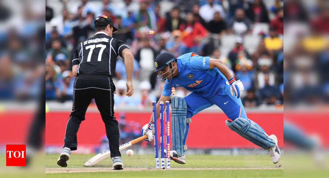 MS DHONI RUN OUT: Was lucky to get a direct hit from the outfield ...