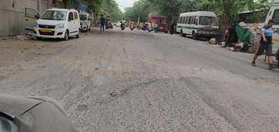 Dangerous accident-prone road in Kalkaji