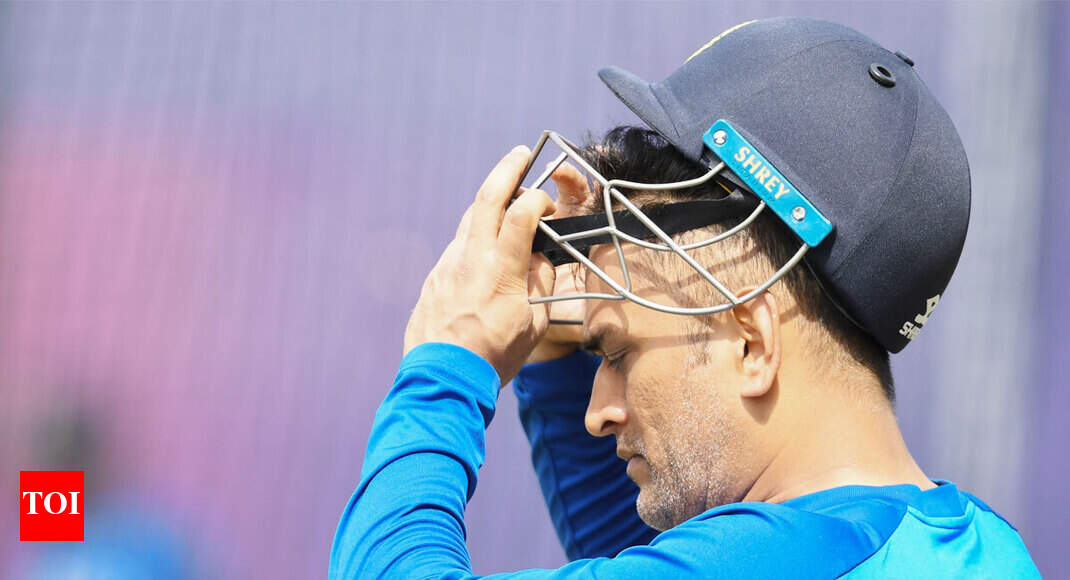 I'll still trust MS Dhoni with what he is doing, says Steve Waugh
