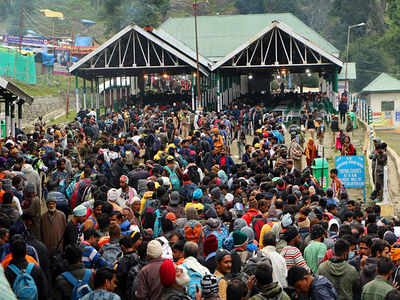 Amarnath Yatra suspended from Jammu due to separatist-sponsored strike in Kashmir