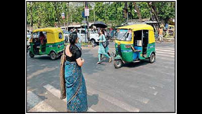 Auto driver arrested for molesting woman cop in Kolkata