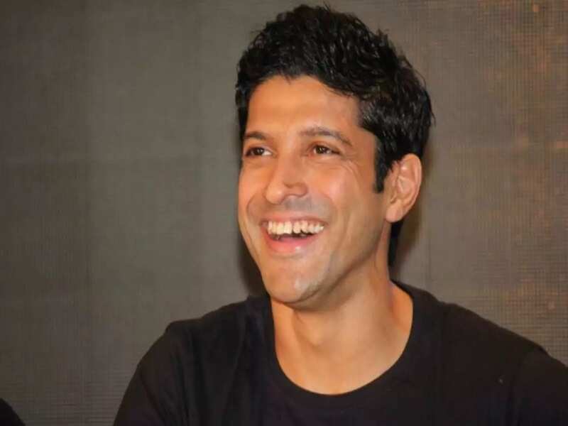 8 Years Of Zindagi Na Milegi Dobara Farhan Akhtar Gets Quirky As He Misses Bagwati Hindi Movie News Times Of India 8 years of zindagi na milegi dobara