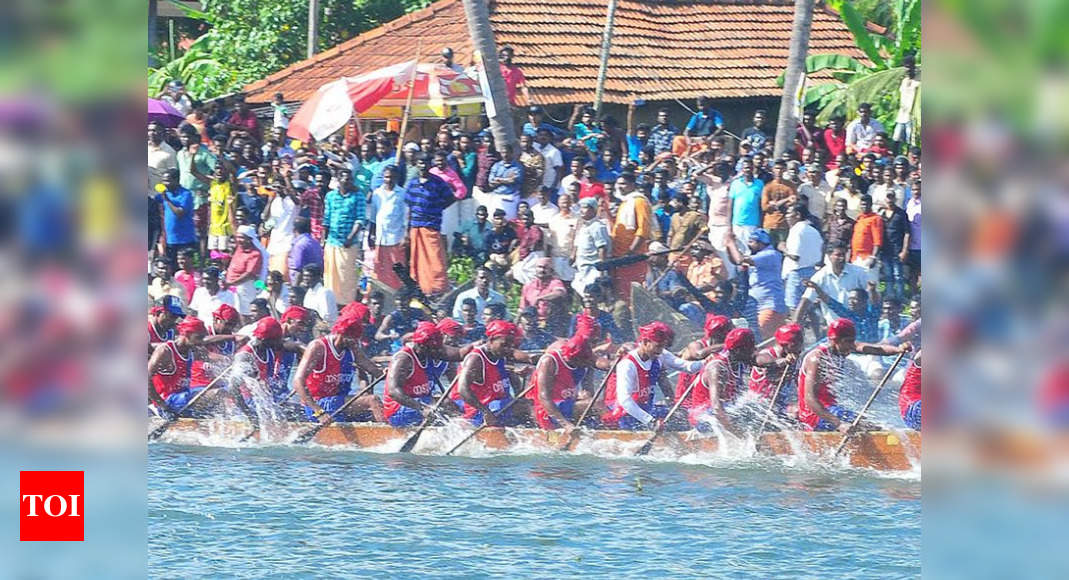 Kerala Nadubhagam chundan wins Champakulam Moolam boat race Kochi