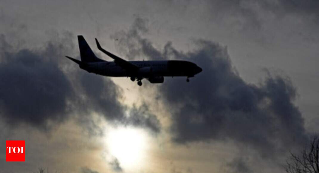 Pakistan opens airspace for all civilian traffic