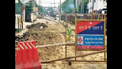 Lucknow: Leaking drain spurs 40m road cave-in