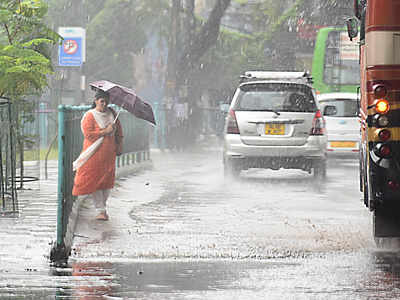 Kerala: IMD Issues Red Alert In Six Districts, Predicts Heavy Rains ...