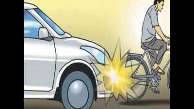 Car mows down cyclist in south Delhi, 19-year-old held