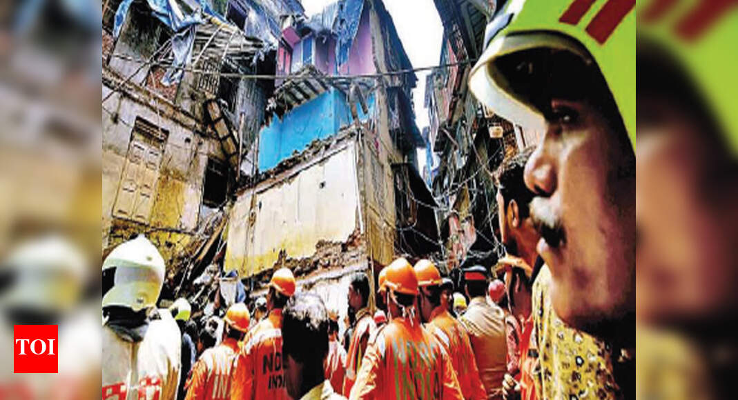 BMC redresses a fraction of complaints | Mumbai News - Times of India