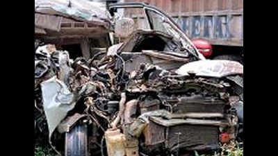 Howrah: 4 Odisha businessmen die in NH6 accident