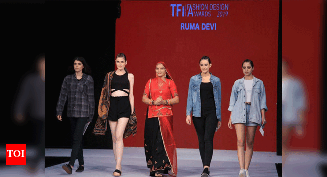 India’s textile treasure on display at textile fair in Delhi Delhi