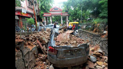 Part of 18th-century gateway in south Delhi collapses, crushes car