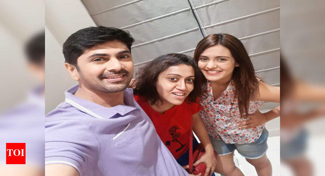 Debarati Gupta’s ‘Filter Coffee Liquor Cha’ goes on floor Bengali