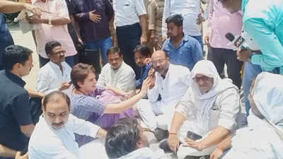 Priyanka Gandhi stopped by UP Police from going to Sonbhadra