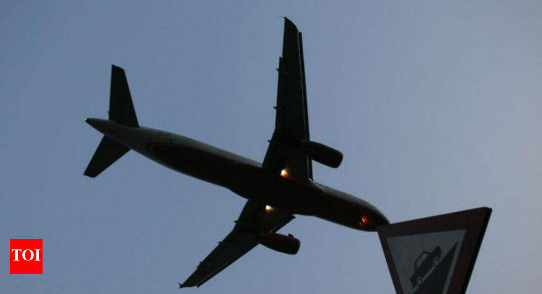 Pilot suspended for wrongly sending hijack code