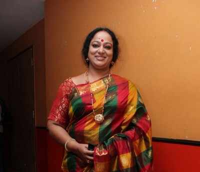 Bhoomiyile Rajakkanmar fame Nalini on Comedy Stars