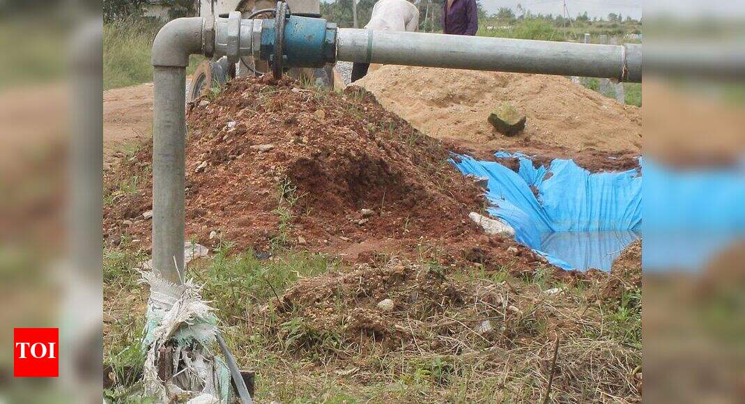 digging bore well