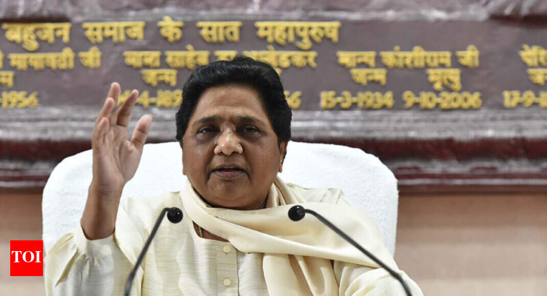 Mayawati directs BSP MLA to back HDK govt