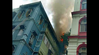 Mumbai: Fire breaks out in old building near Taj hotel, one killed