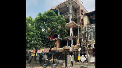 Leaning building leaves families with nowhere to go in south Delhi locality