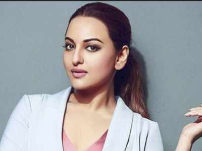 Heroine Sonakshi Sinha Ki Sex Video - Sonakshi Sinha: Have been able to achieve balance between commercial and  parallel cinema | Hindi Movie News - Times of India