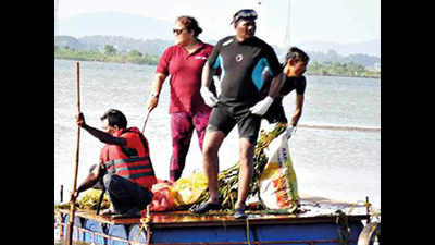 Divers dig out Mahanadi waste