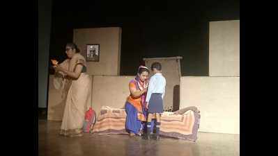 Hindi play on generation gap staged