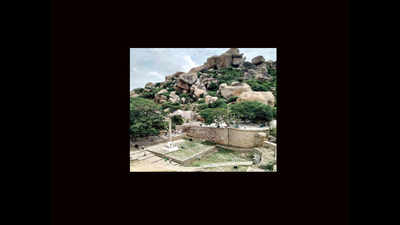 Karnataka: Chitradurga Fort besieged by plastic waste