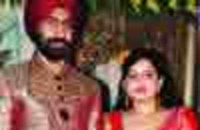 Nishpreet and Manveer got hitched in the do hosted by Nishpreet’s maternal uncle and aunt Jashbeer and Daljeet Singh Bhatia