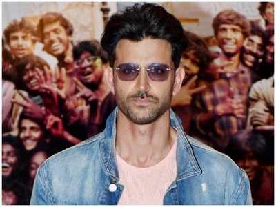 Hrithik Roshan in Stylish Square Sunglasses