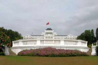 Indian-origin cleaner fined for putting up toy grenade outside Presidential Palace in Singapore