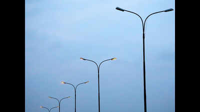 BEST to replace 700 corroded streetlight poles