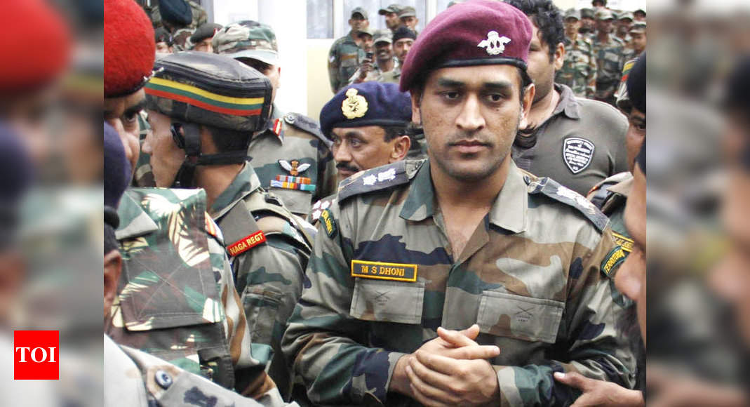 MS Dhoni: Lieutenant Colonel MS Dhoni to do patrolling, guard duties in ...