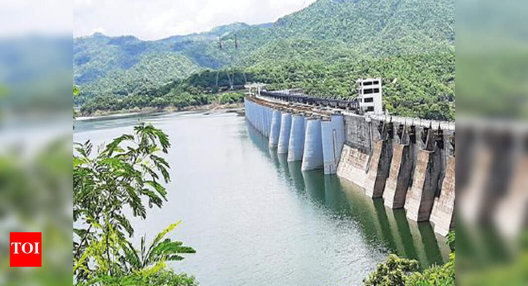 Water level in Sardar Sarovar Dam reaches 121.98metre mark Surat