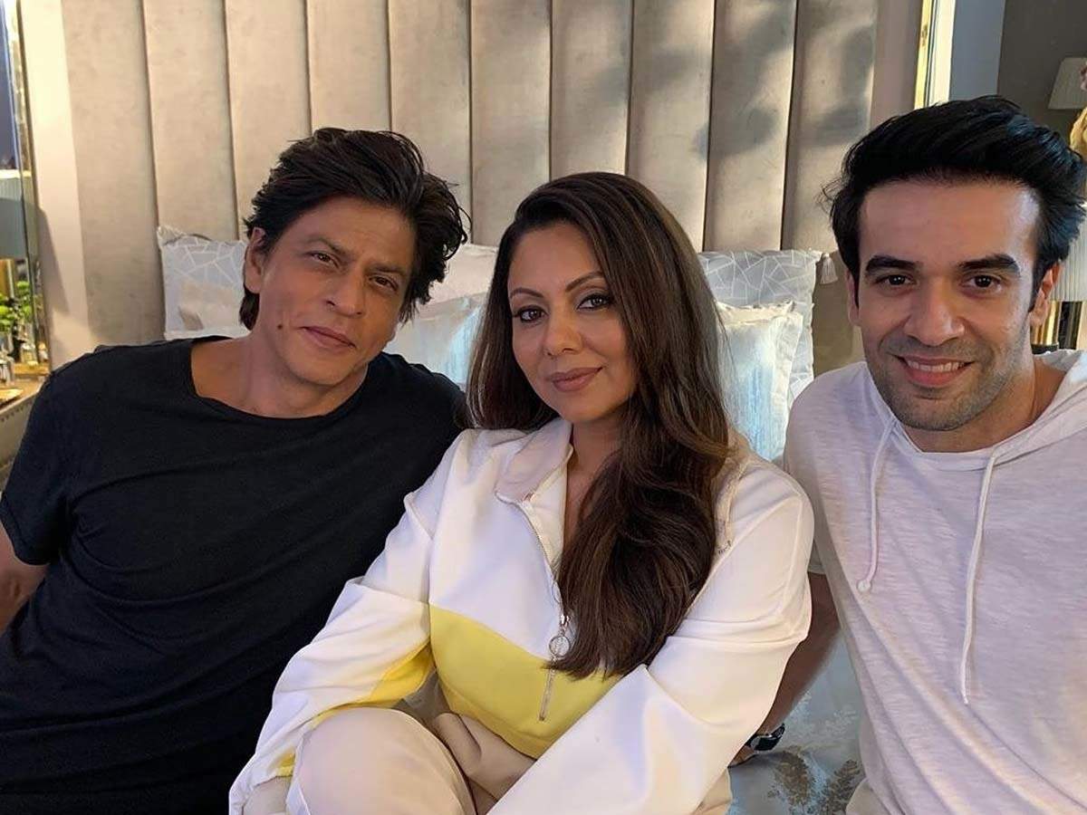 Photo Of Shah Rukh Khan And Gauri Khan From Their Ad Shoot Helmed By Punit Malhotra Hindi Movie News Times Of India