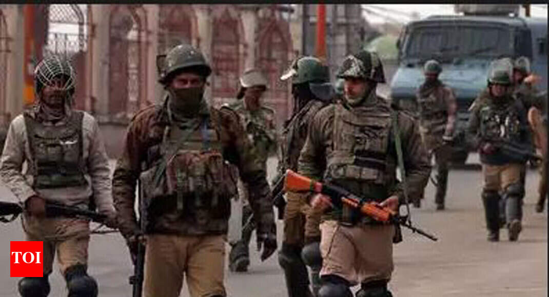 Govt rushes 10k troops to J&K, Mufti slams move